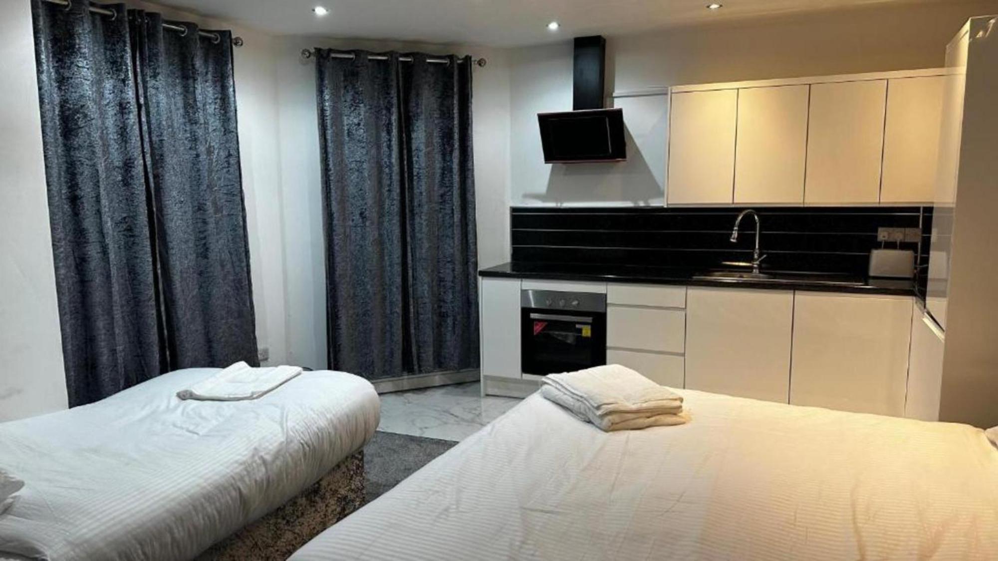 Oyo The Pleasant House — Photos 1